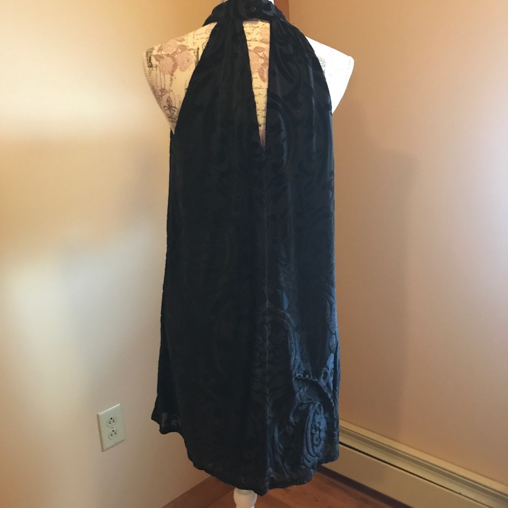Velvet Black Dress - Picture 3 of 5